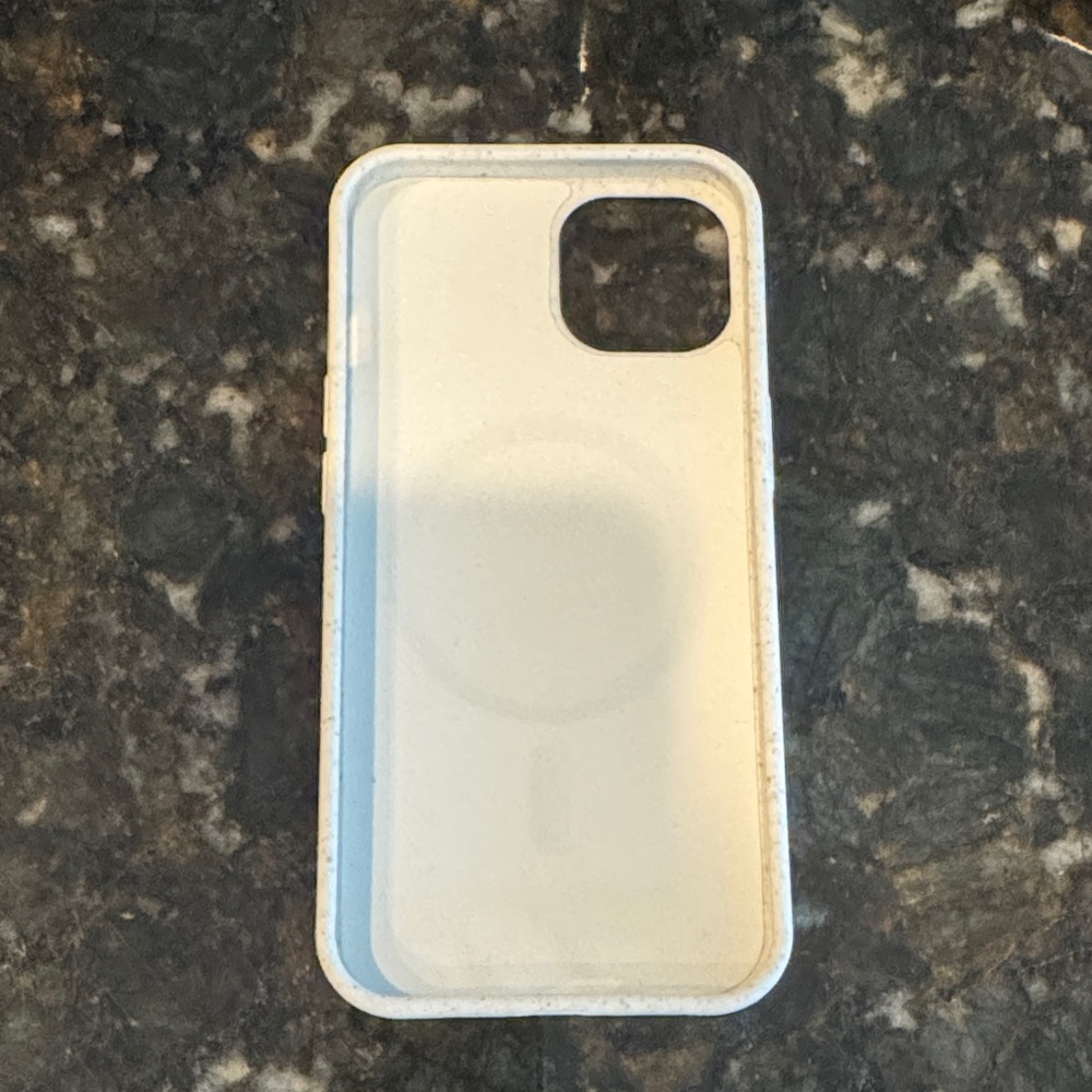 Red Patterned Phone Case - Picture 2 of 3